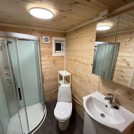The Perfect Stop - Pinewood Loft Lodingen Rom bilde